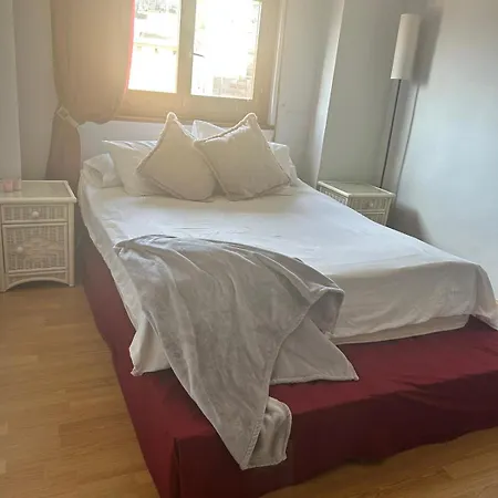 Double Room In Shared Apartment - Private Space In Denia Centre-3