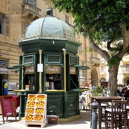 Luciano Valletta Boutique-3