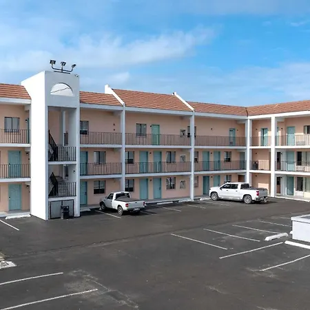 Windwater Hotel And Marina-3