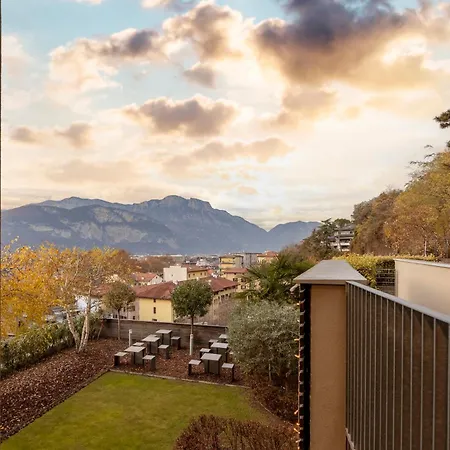 La Villa - Luxury Guest House-3