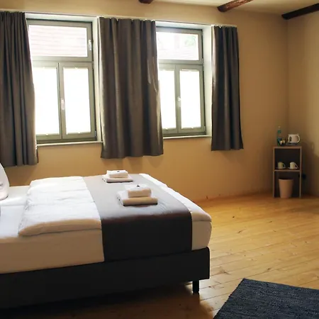 Hotel Garni Tilia-3