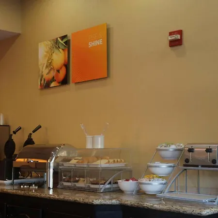 Comfort Inn & Suites Burnet-3