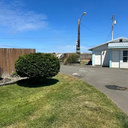 Westport Marina Cottages-3