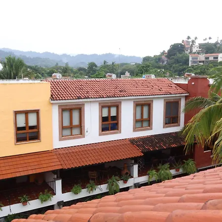 Casa Loteria: Colorful Family Retreat with Pool in Pueblito Sayulita-2