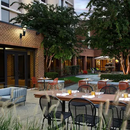 Doubletree By Hilton Mclean Tysons-2