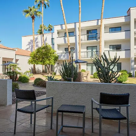 Courtyard By Marriott Phoenix North-2