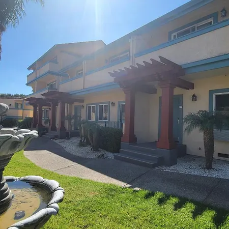 Marinwood Inn & Suites-2