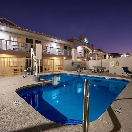 Days Inn By Wyndham Buckeye-2