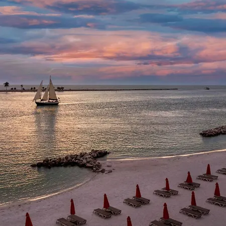 Hampton Inn And Suites Clearwater Beach-2