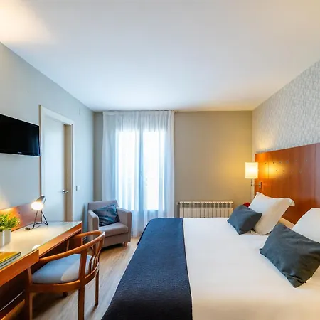 Hotel J. Balmes Vic-3