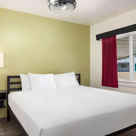 Baymont By Wyndham Fort Bragg-2