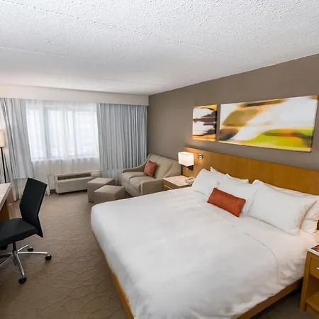 Delta Hotels By Marriott Utica-2