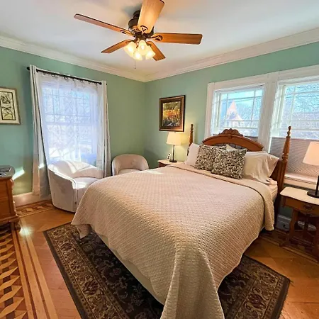 Saltair Inn Waterfront B&B-2