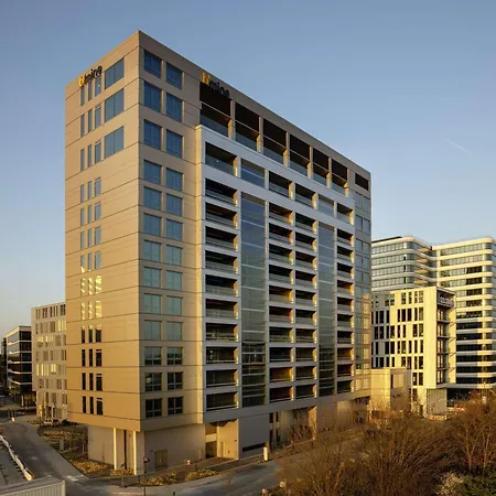 b'mine Hotel Frankfurt Airport-3