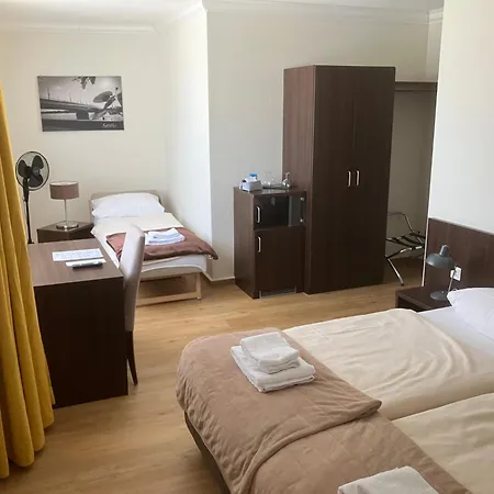 Hotel Mercedes - Self Check-In-2