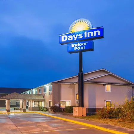 Days Inn By Wyndham Topeka-3
