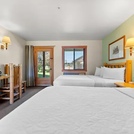 Mt Gardner Inn-2