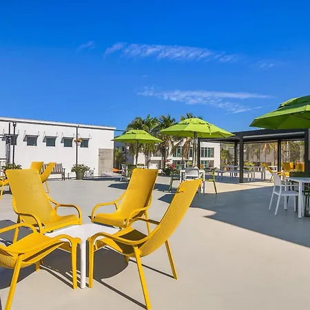 Naples Park Central Hotel-2
