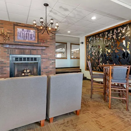 Best Western Plus Concord Inn-2