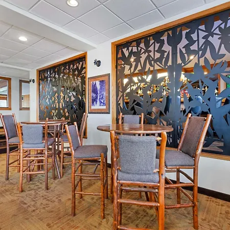 Best Western Plus Concord Inn-3