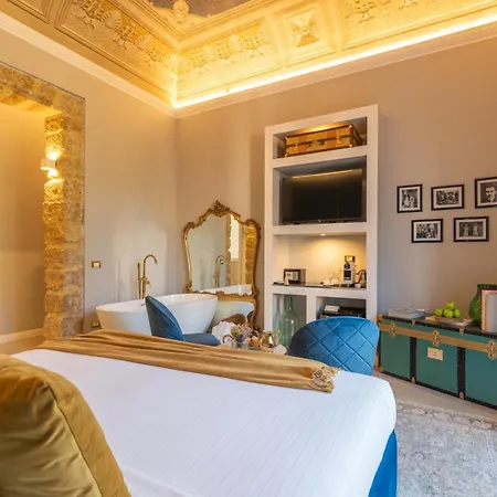 Family Affair Luxury Rooms&Suites-3