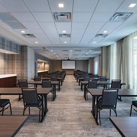 Courtyard Dallas Grand Prairie-3
