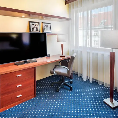 Courtyard By Marriott Prague City-2