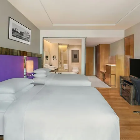 Renaissance Bangkok Ratchaprasong Hotel By Marriott-3