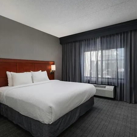 Courtyard By Marriott Denver Central Park-3