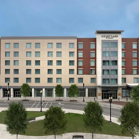 Courtyard By Marriott Muncie At Horizon Convention Center-2