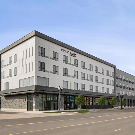 Courtyard By Marriott Lansing Downtown-3