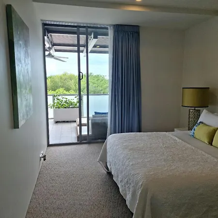 Cairns Private Apartments-2