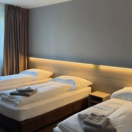 Aviator Garni Hotel Bratislava-2
