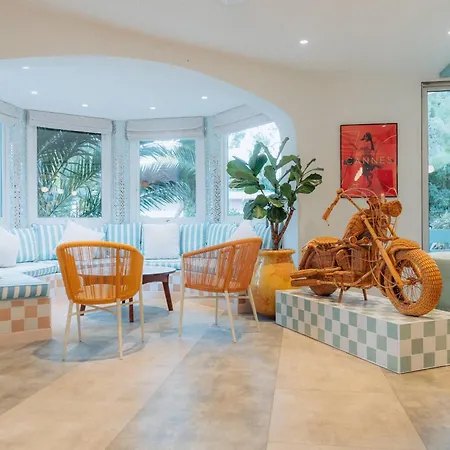 Kyriad Cannes - Mandelieu Hotel-3