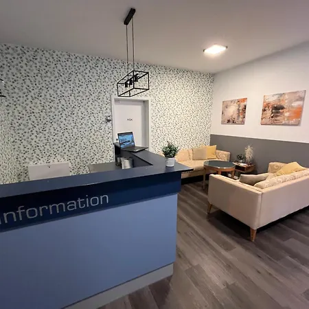 PRIMA Inn HOTEL&HOF NEURUPPIN - digitales&rezeptionsloses Motel-2