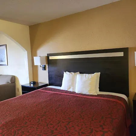 Days Inn By Wyndham Hammond-3