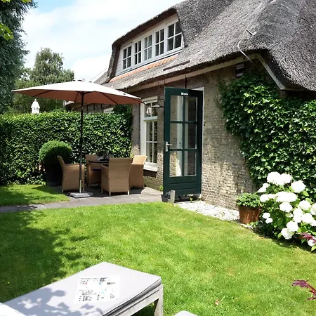 d'Oude Herbergh, vakantiehuizen aan het water-3