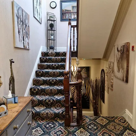 Warwick Lodge-3