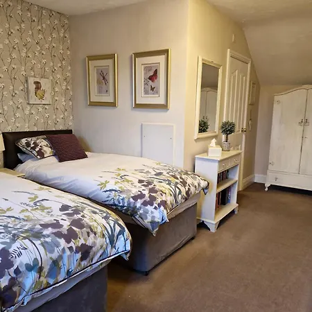 Warwick Lodge-2