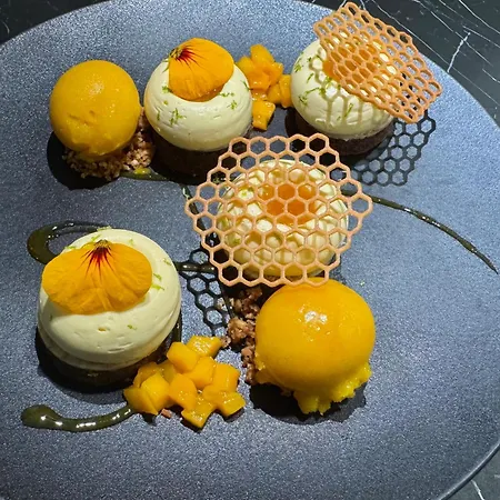 Le Clos Du Pontic Logis et Cit'Hotel-3