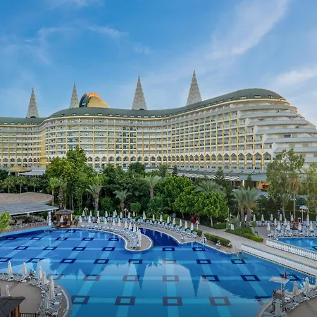 Delphin Imperial Lara-2