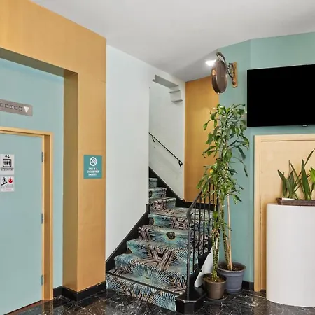 Embassy Hotel-2