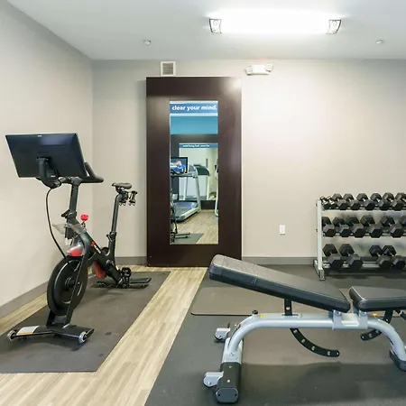 Hampton Inn Garden City-3