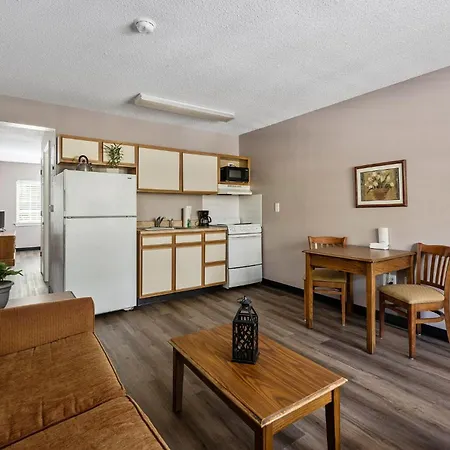 Affordable Suites Greenville-2