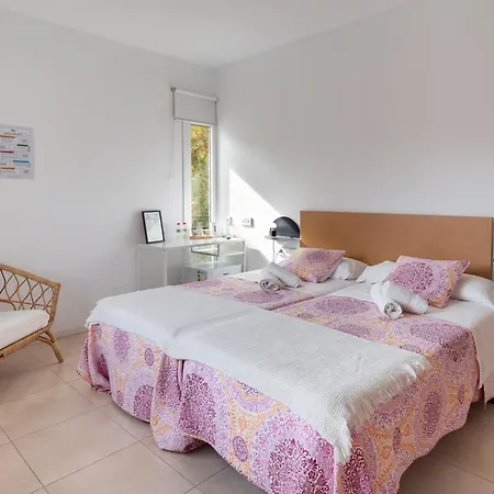 Sitges Beach Hostal-3