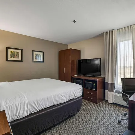 Comfort Inn & Suites Logan Near University-3