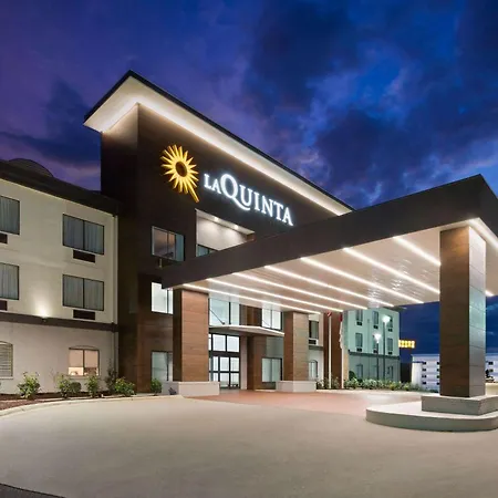 La Quinta Inn & Suites By Wyndham Meridian-3