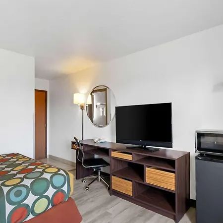 Super 8 By Wyndham Elizabethtown-2