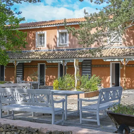 Hostellerie du Val de Sault-2