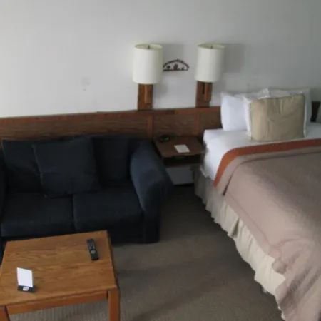 Jim Butler Inn & Suites-2